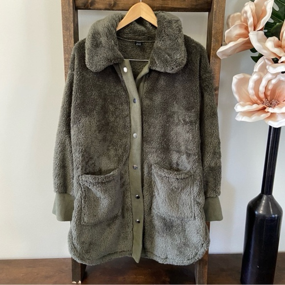 Shein fuzzy plush button up sweater jacket sz 6-8